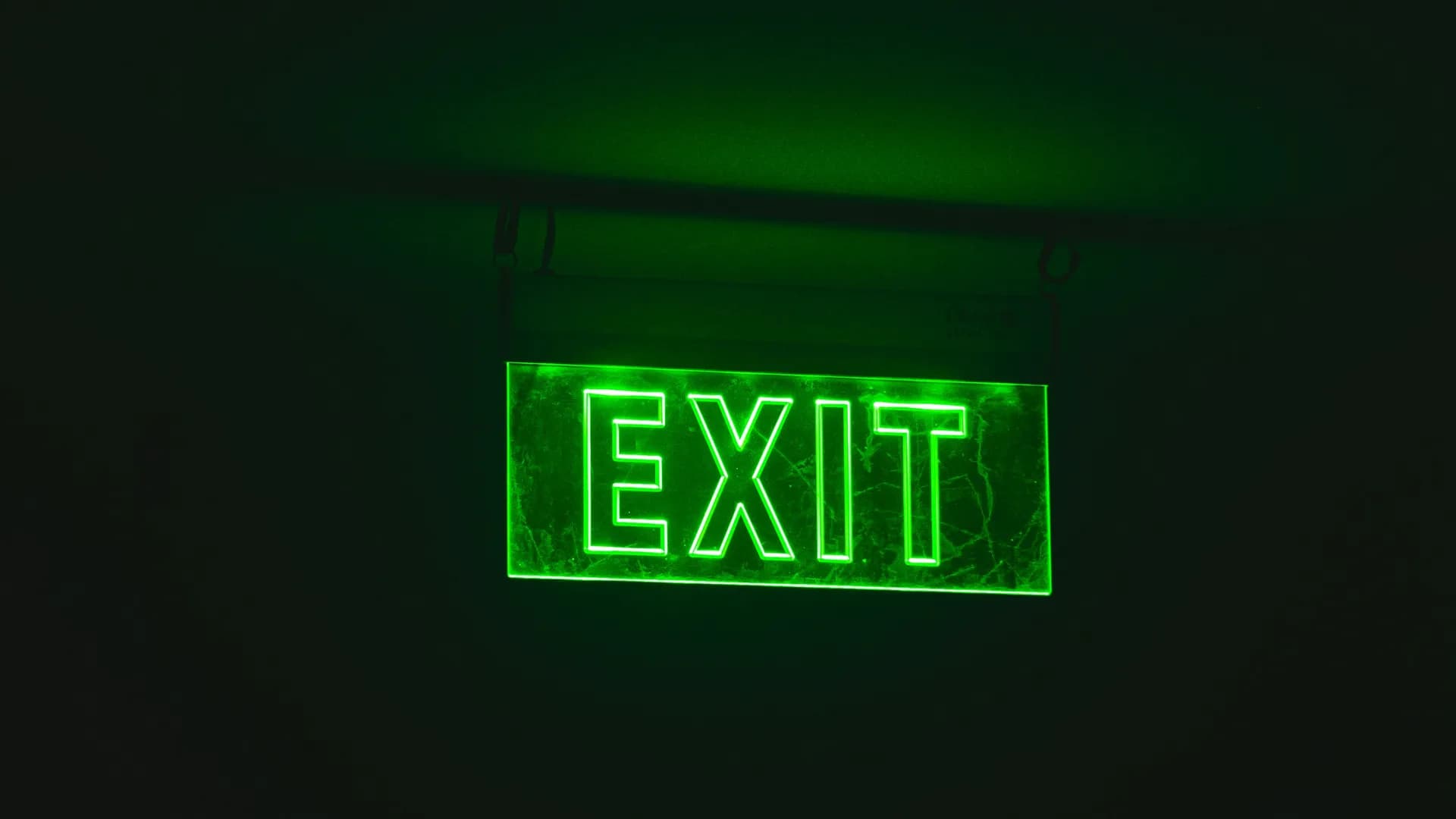Emergency lighting undergoing a full duration test